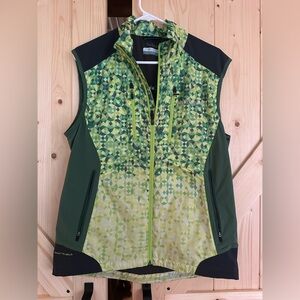 Preowned Columbia Vest -L